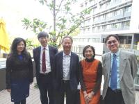 Dr Edgar WK Cheng (middle) visiting the Lanson Terrace of the College